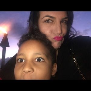 Meet your Posher, Angela